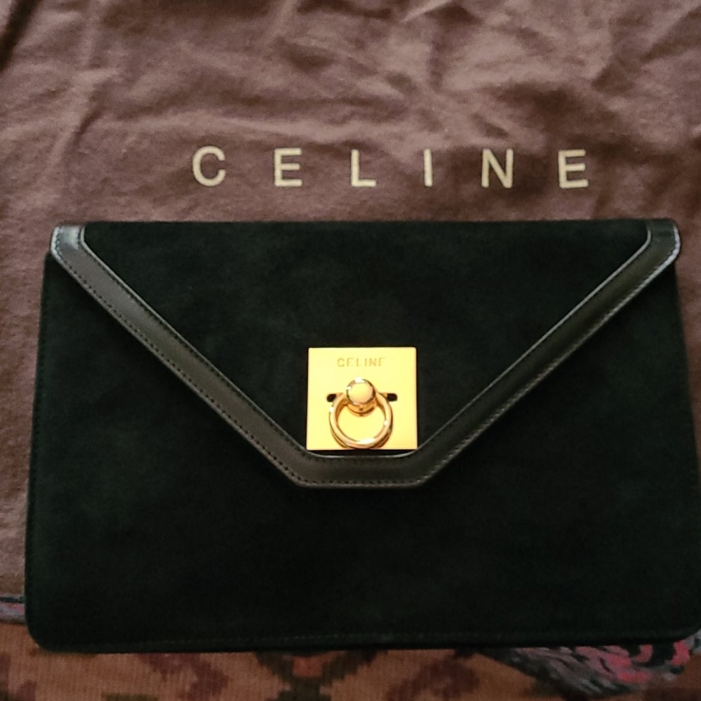 Black clutch